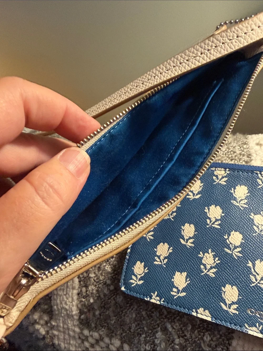 Coach clutch set Cream Pebble Leather Shoulder Bag with Blue Floral